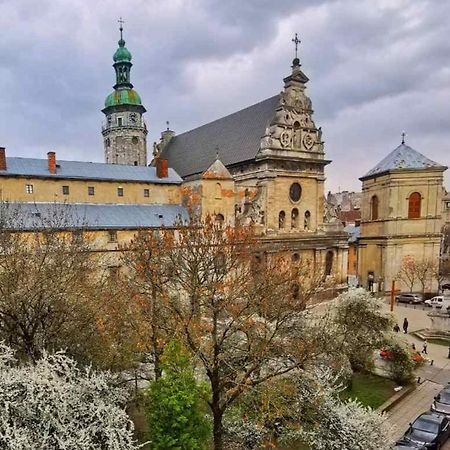 The Heart Of Lviv Apartamento Exterior foto