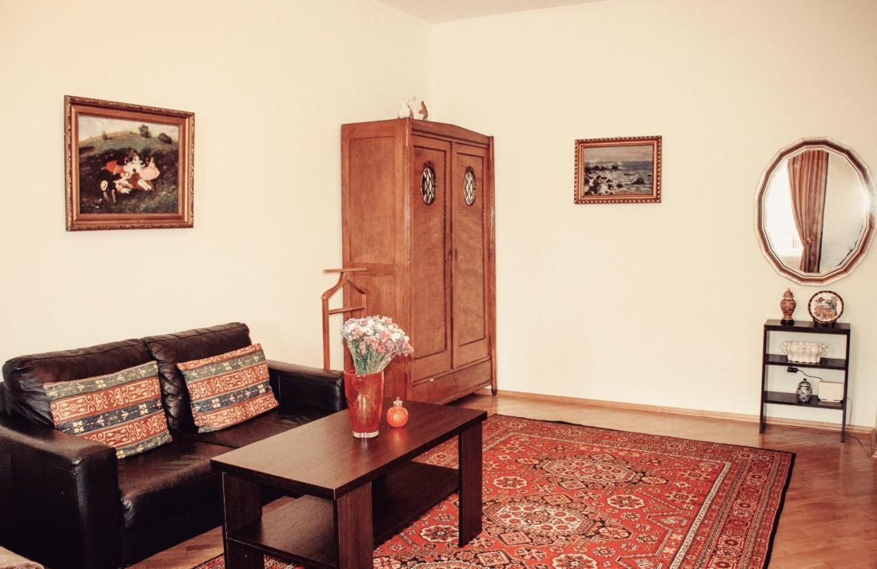 The Heart Of Lviv Apartamento Exterior foto