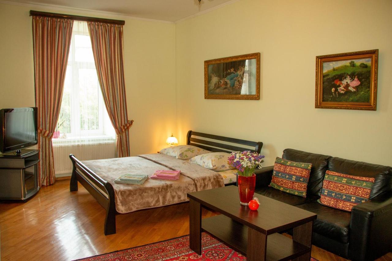 The Heart Of Lviv Apartamento Exterior foto