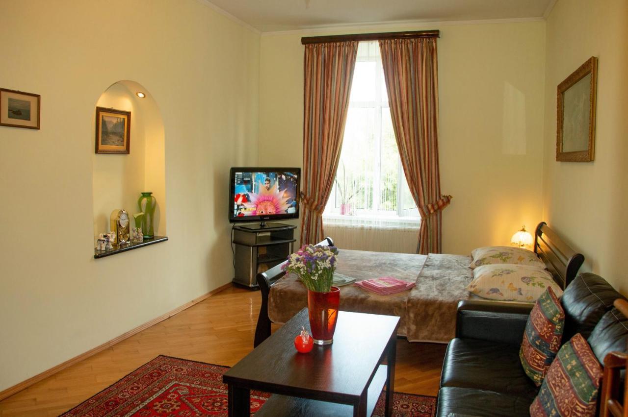 The Heart Of Lviv Apartamento Exterior foto