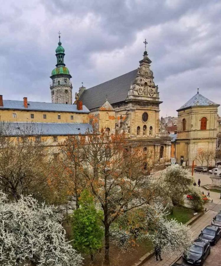 The Heart Of Lviv Apartamento Exterior foto